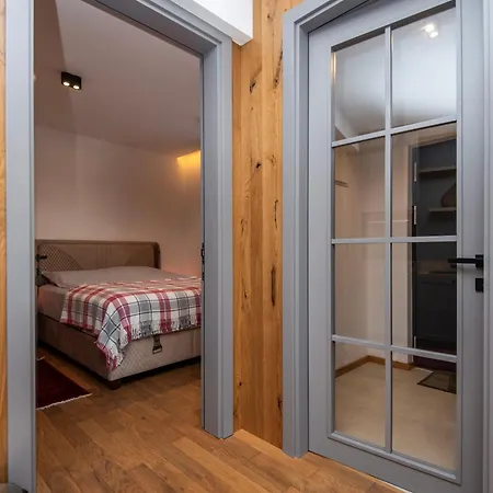 Apartment Zarka